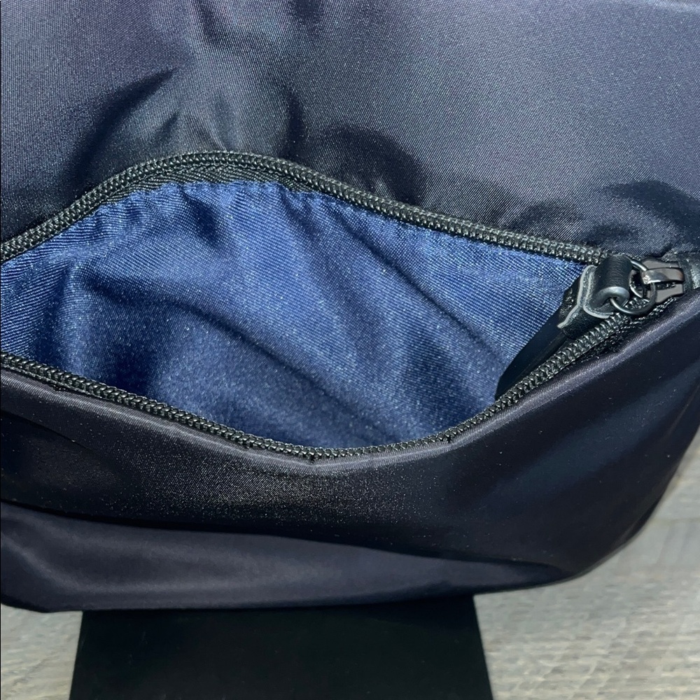 Kenneth Cole New York Vesey Crossbody Black - NWOT - Picture 8 of 13